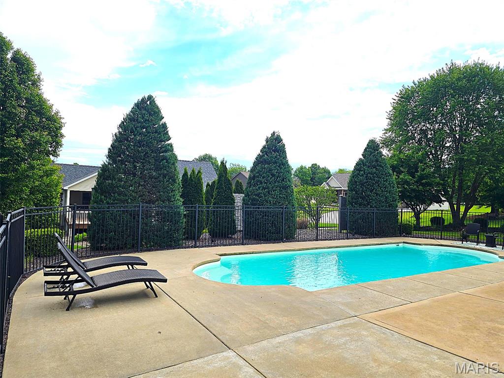 301 Red Wing Court Troy, MO 63379 - Photo 3 of 65