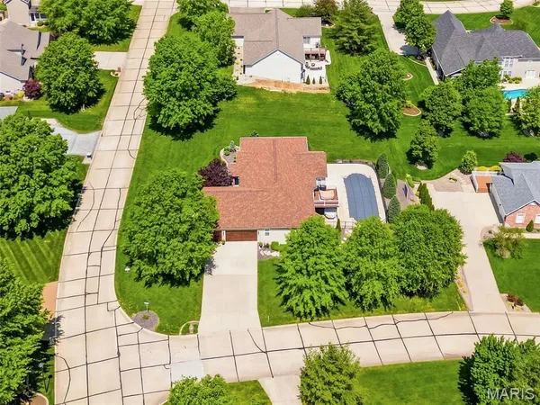 $735,000 | 301 Red Wing Court, Troy, MO 63379