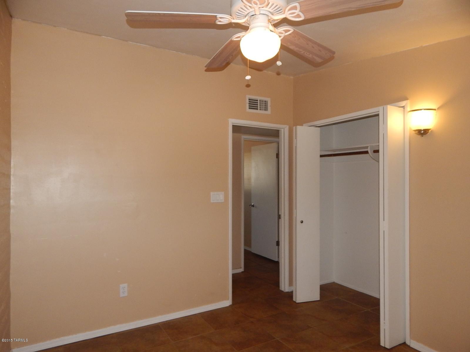 224 West Pastime Road Tucson, AZ 85705 - Photo 13 of 24