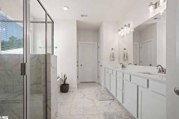 $519,642 | 318 Carriage Hl Drive, Easley, SC 29642