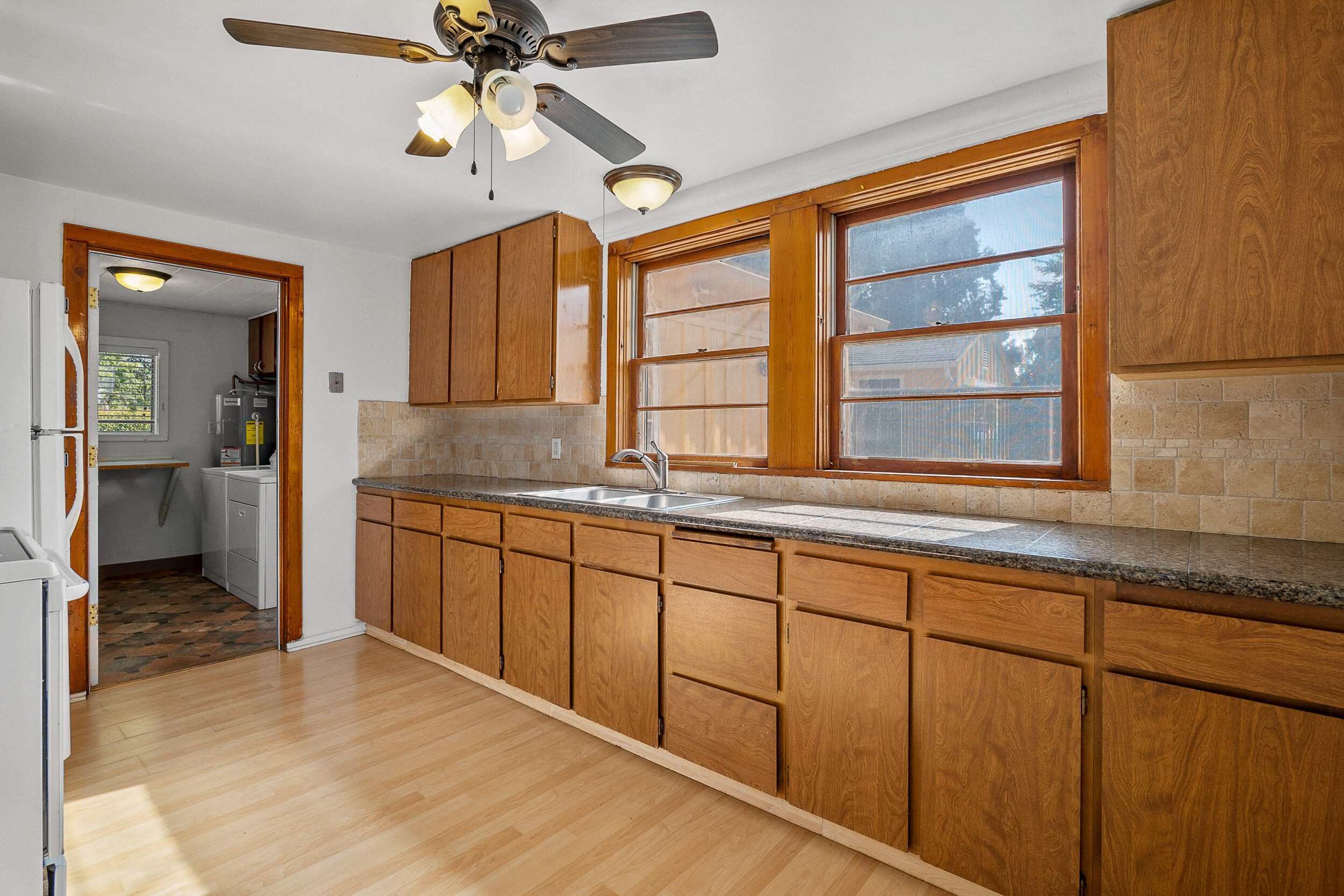 2185 Lower River Road Grants Pass, OR 97526 - Photo 31 of 46 2185SWLowerRiverRd-031