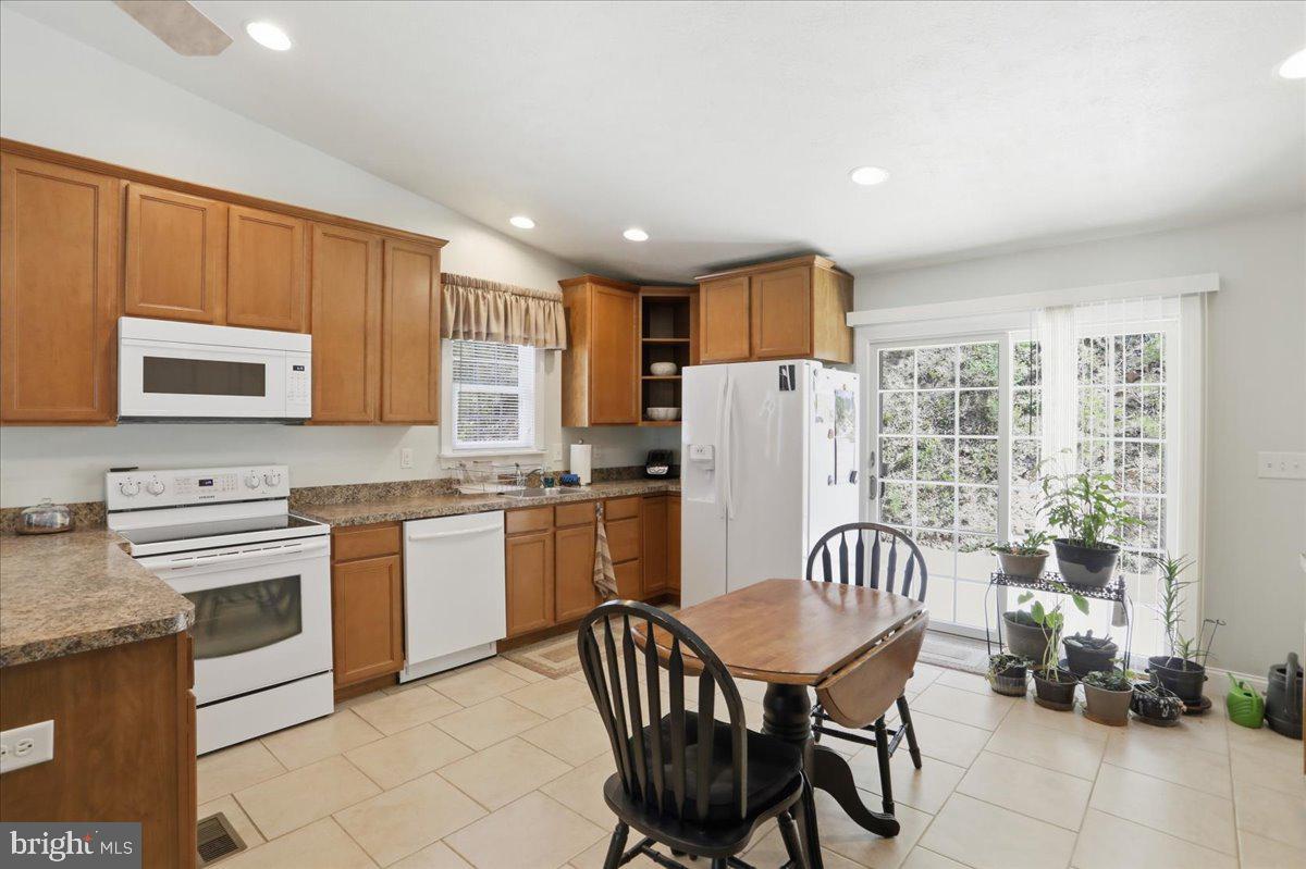 3837 Graces Cabin Road Springfield, WV 26763 - Photo 7 of 33