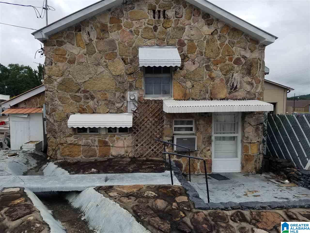204 Maple Street Oneonta, AL 35121 - Photo 1 of 6
