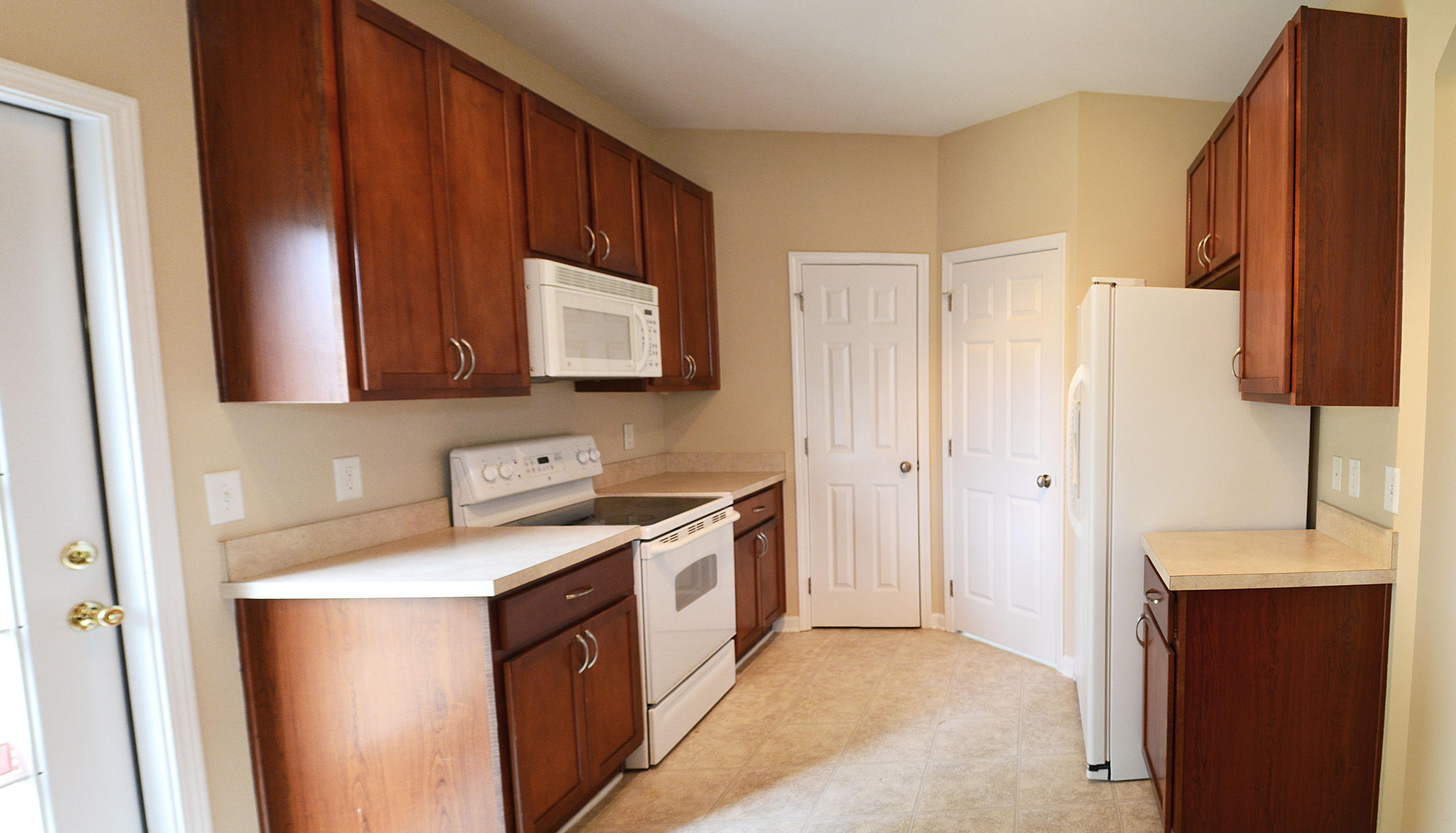 214 Summer View Road Summerville, SC 29486 - Photo 6 of 11 Kitchen_4