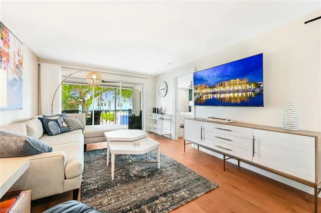 $6,500 | 250 7th Avenue South, Unit 207, Naples, FL 34102