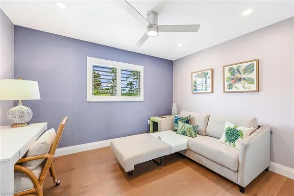 $10,000 | 250 7th Avenue South, Unit 207, Naples, FL 34102