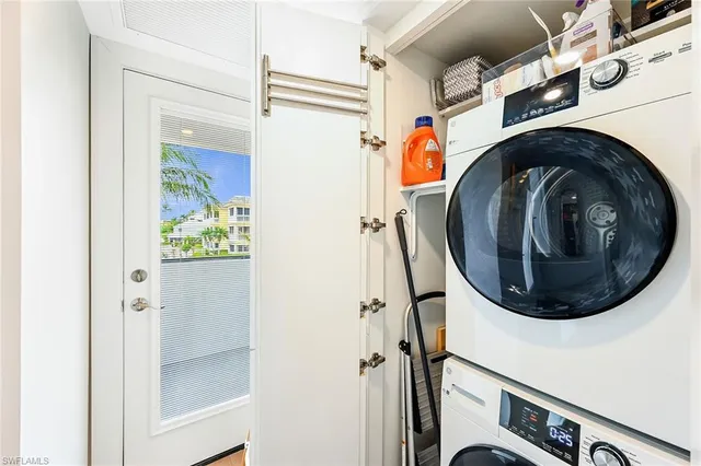 $6,500 | 250 7th Avenue South, Unit 207, Naples, FL 34102