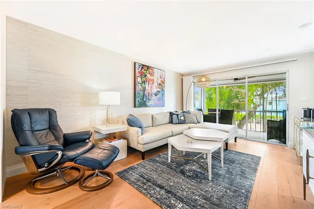 $6,500 | 250 7th Avenue South, Unit 207, Naples, FL 34102