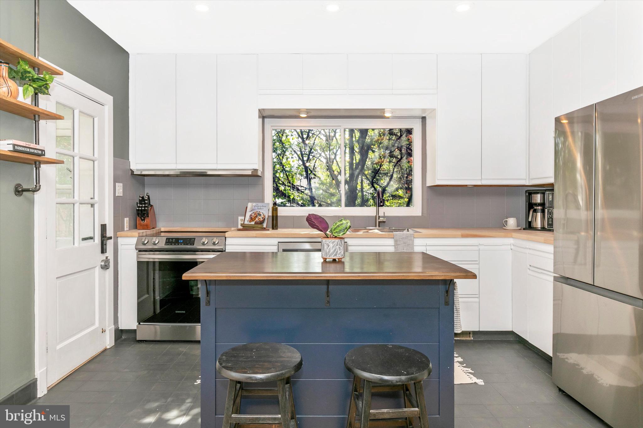 7023 Ridge Road Frederick, MD 21702 - Photo 21 of 65 Open Kitchen with Stainless Steel Appliances