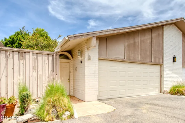 $399,000 | 1550 North Stapley Drive, Unit 6, Mesa, AZ 85203