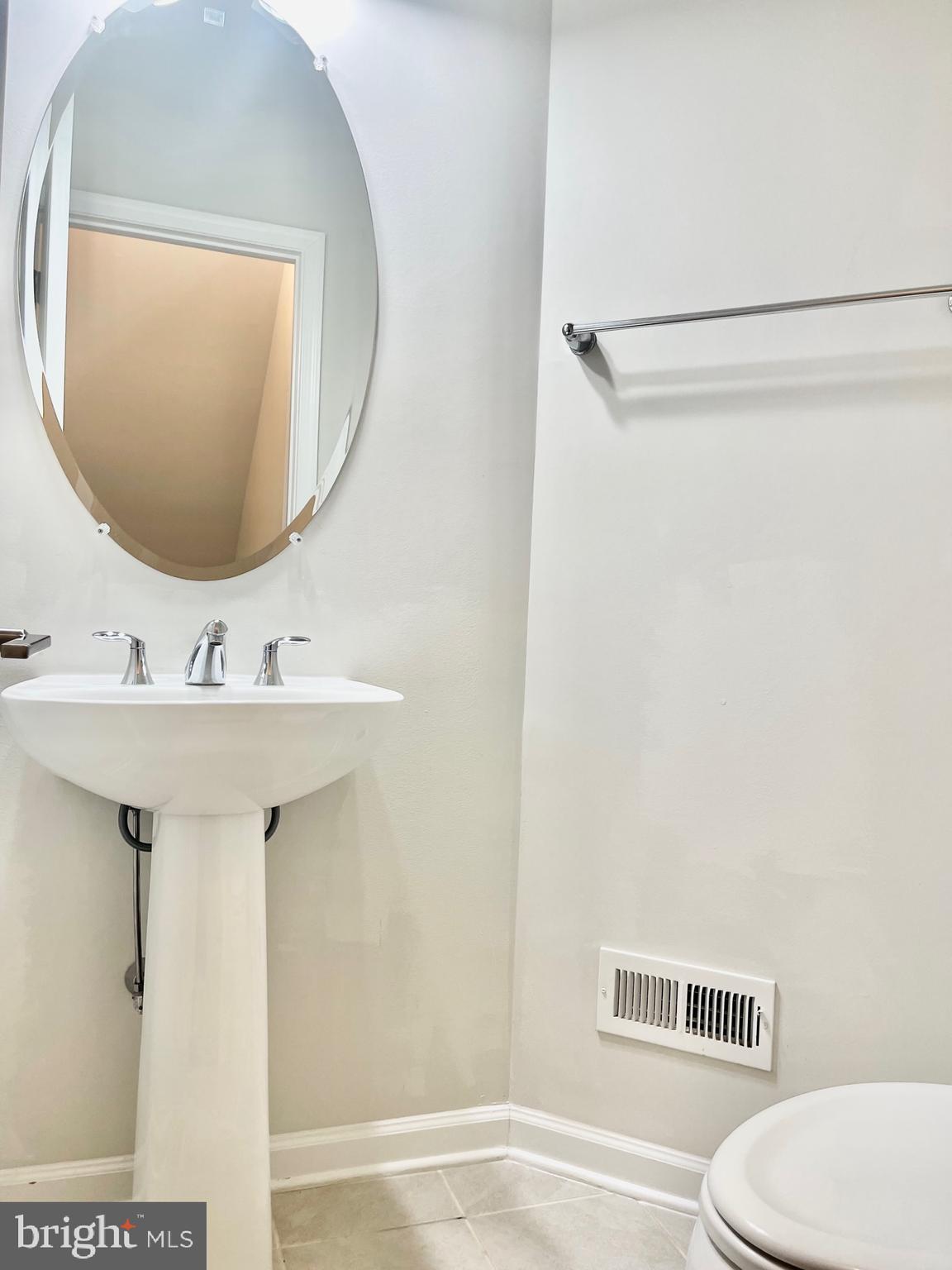 23457 Simms Gap Way Ashburn, VA 20148 - Photo 14 of 34 Powder Room