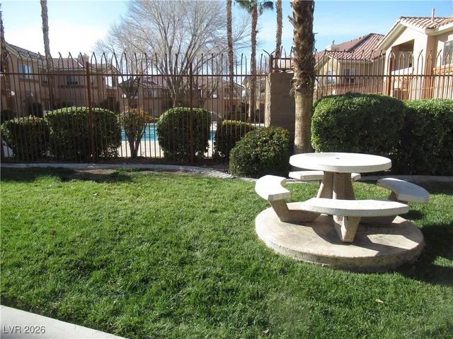 $1,600 | 1050 East Cactus Avenue, Unit 1028, Las Vegas, NV 89183