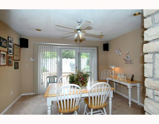 10280 Grubbs Road Wexford, PA 15090 - Photo 8 of 18 Kitchen. Breakfast nook off the kitchen
