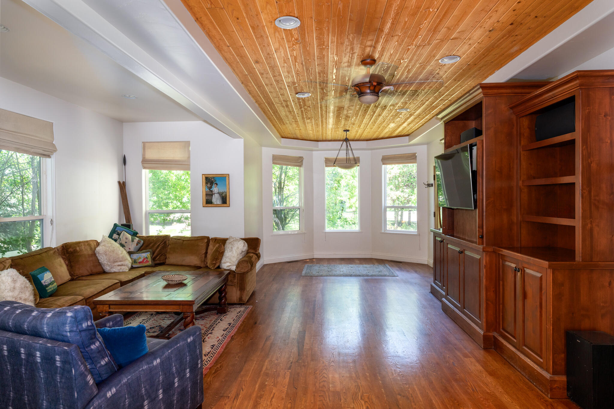 1740 Heroic Road Hailey, ID 83333 - Photo 9 of 23 Living Room with Bay Windows