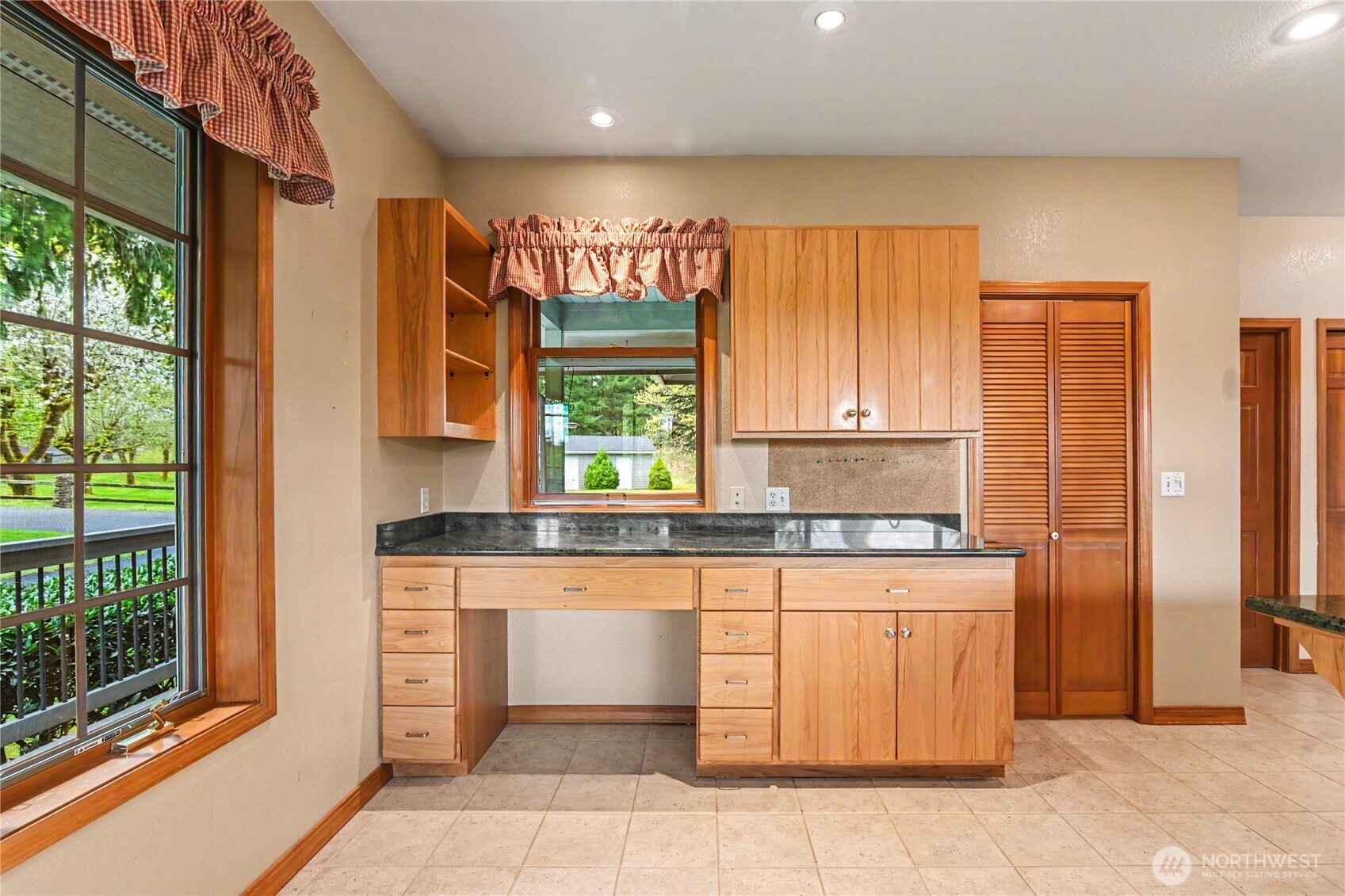 13420 Mima Road Southwest Olympia, WA 98512 - Photo 9 of 36 Gallery Image 9