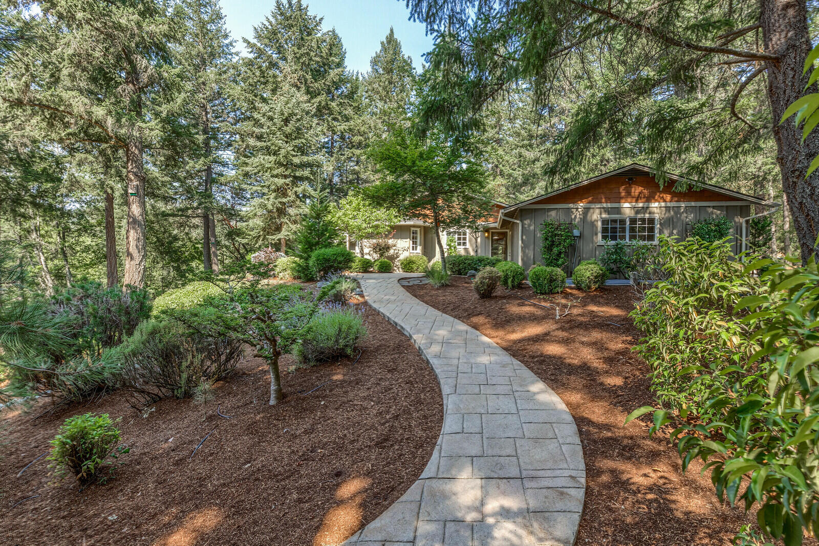 8769 North Applegate Road Grants Pass, OR 97527 - Photo 52 of 54 24_NA_24_mls