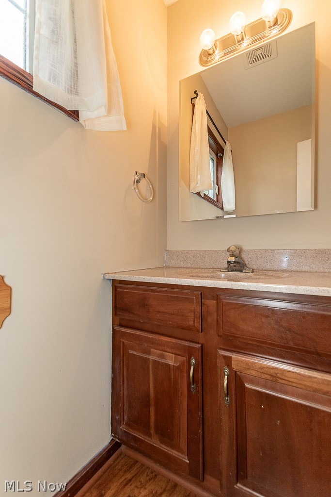 904 Hardy Road Painesville, OH 44077 - Photo 11 of 24 Gallery Image 11