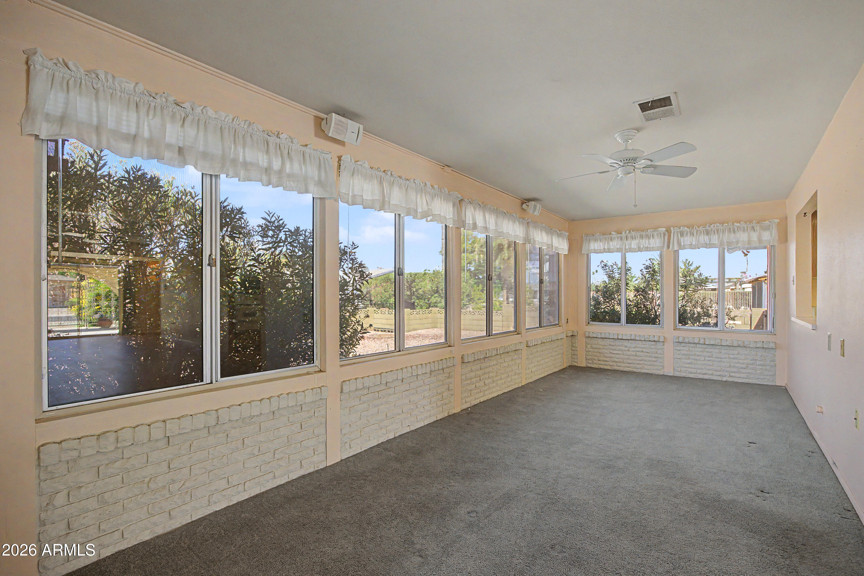 10415 West Ridgeview Road Sun City, AZ 85351 - Photo 6 of 30 Arizona Room/Enclosed