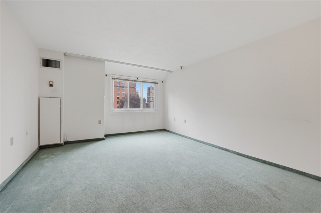 44 Elm Street, Unit 303 Worcester, MA 01609 - Photo 4 of 29