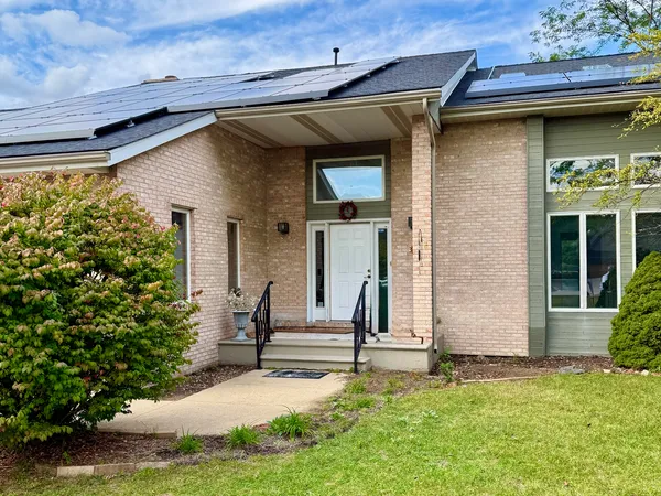 $449,900 | 120 Grandin Road, Morris, IL 60450