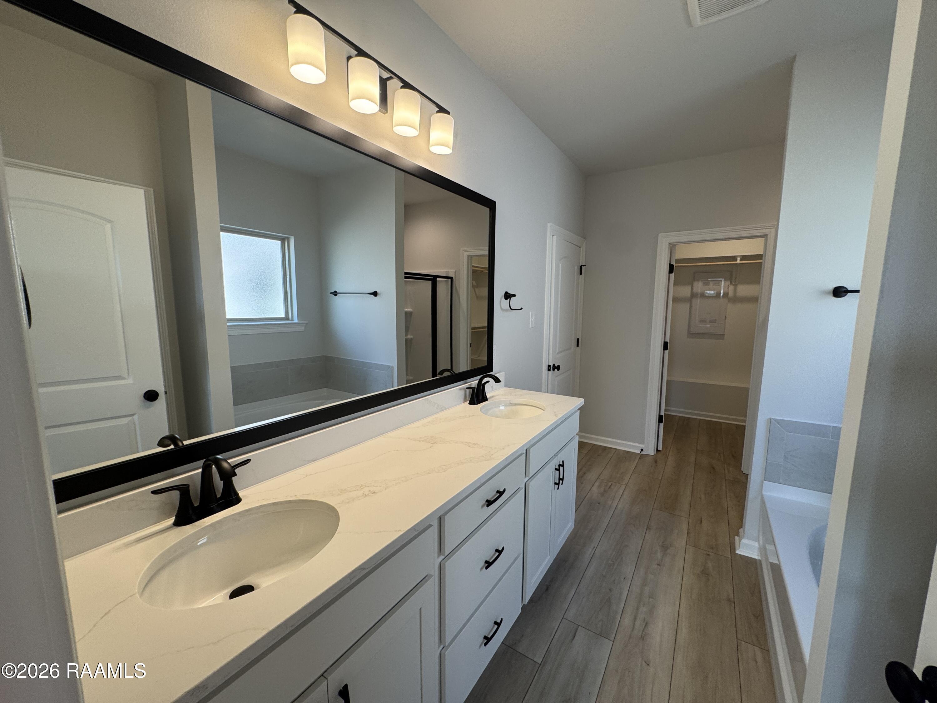 103 Pierce Lane Maurice, LA 70555 - Photo 4 of 6 PRIMARY BATH
