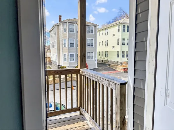 $2,700 | 247 Pilgrim Avenue, Unit 2, Worcester, MA 01604