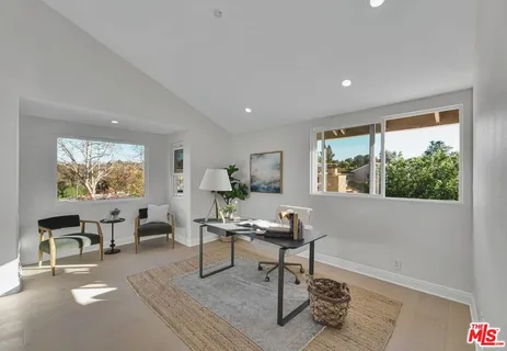 $2,100,000 | 4724 Park Jacaranda, Calabasas, CA 91302