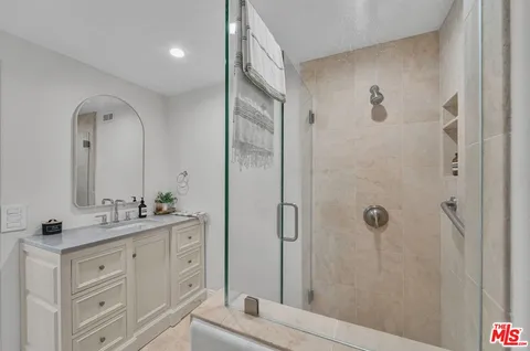 $2,050,000 | 4724 Park Jacaranda, Calabasas, CA 91302