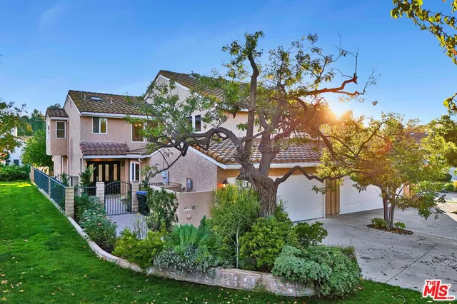 $2,100,000 | 4724 Park Jacaranda, Calabasas, CA 91302