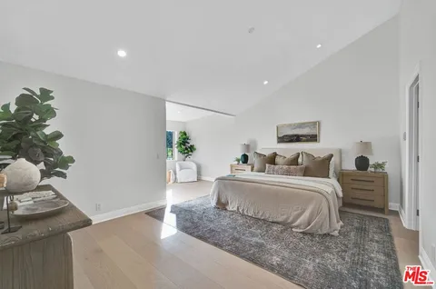 $2,050,000 | 4724 Park Jacaranda, Calabasas, CA 91302