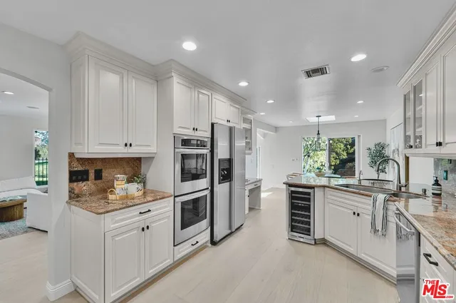 $2,100,000 | 4724 Park Jacaranda, Calabasas, CA 91302