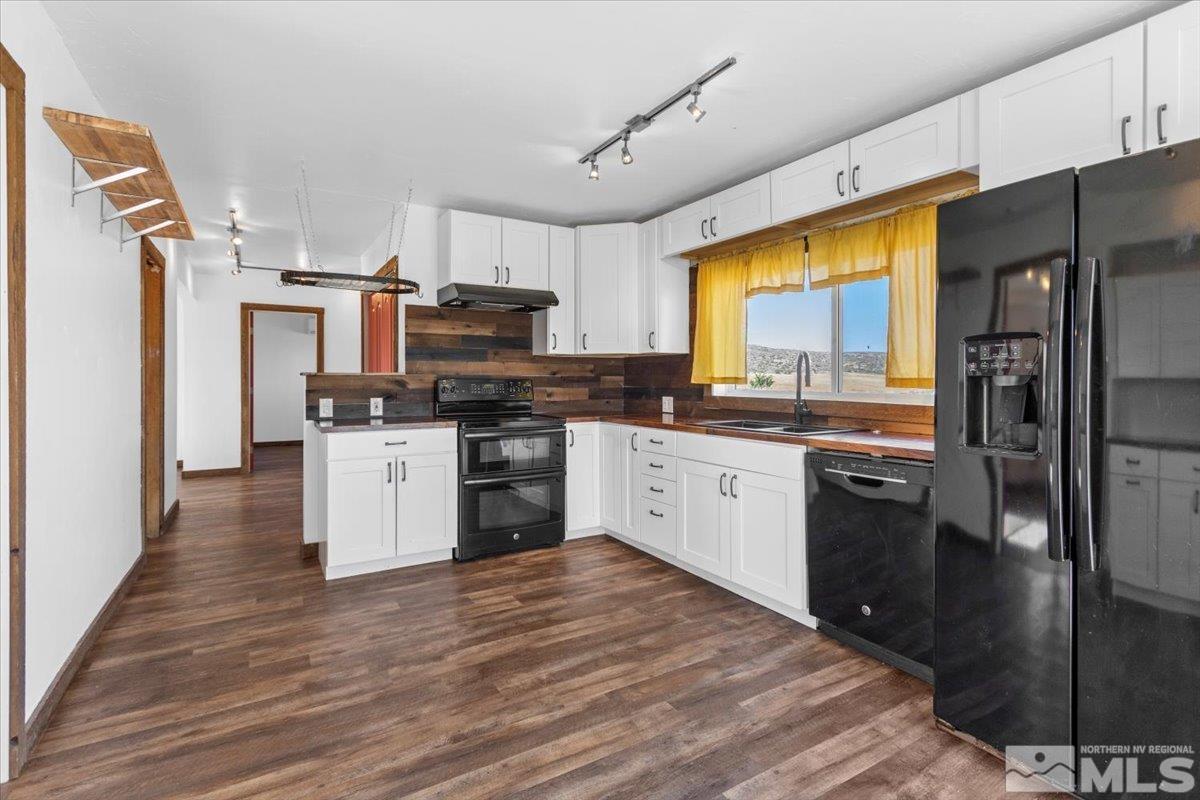 11055 Longview Lane Reno, NV 89506 - Photo 8 of 40 Photo 8
