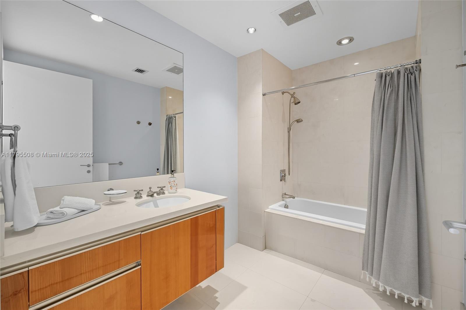 7141 Fisher Island Drive, Unit 7141 Miami Beach, FL 33109 - Photo 27 of 73