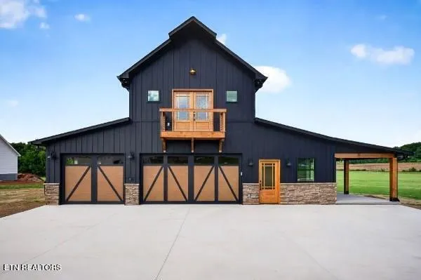 $699,900 | 169 Cattlemans Drive, Sparta, TN 38583