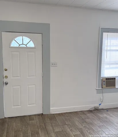 $950 | 1011 Avant Avenue, Unit 1, San Antonio, TX 78210