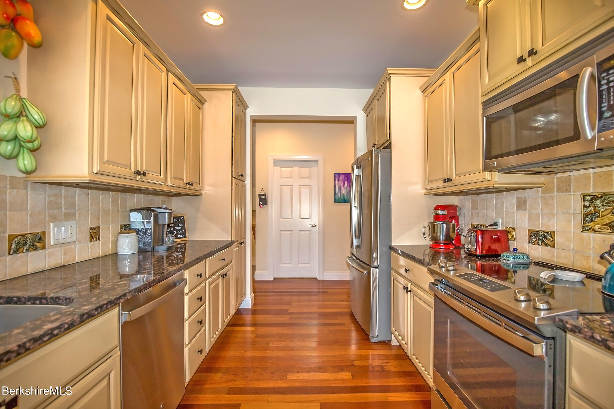 77 Alpine Trail Pittsfield, MA 01201 - Photo 14 of 58 kitchen