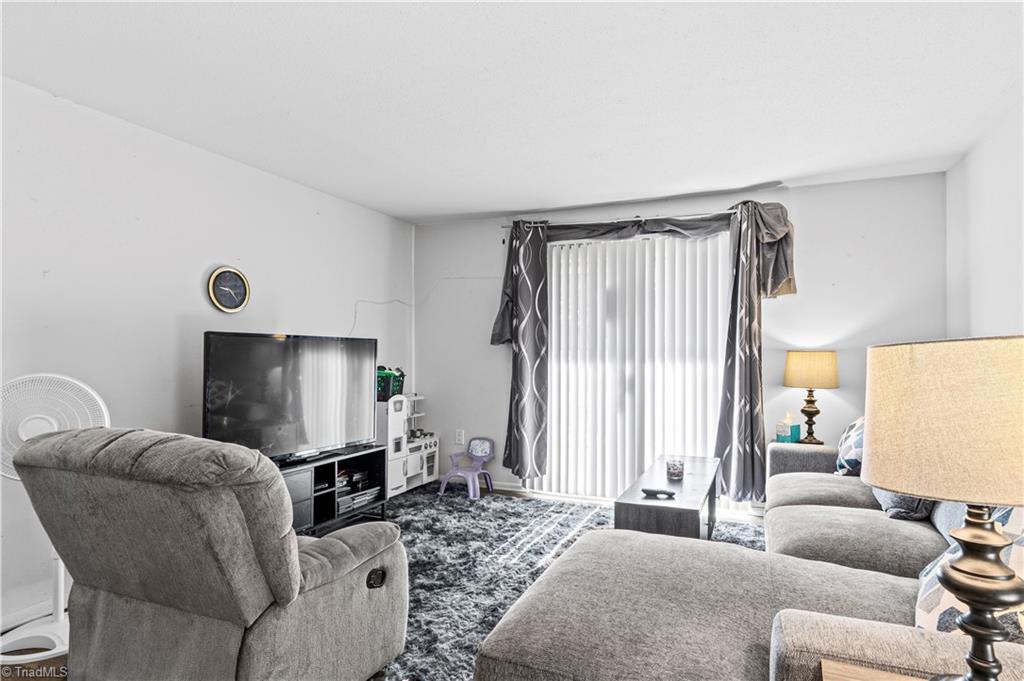 2260 Sunderland Road, Unit 74W Winston-Salem, NC 27103 - Photo 3 of 13
