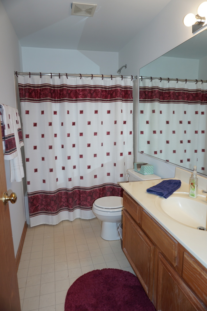 1164 Bristol Lane, Unit 1164 Buffalo Grove, IL 60089 - Photo 17 of 22