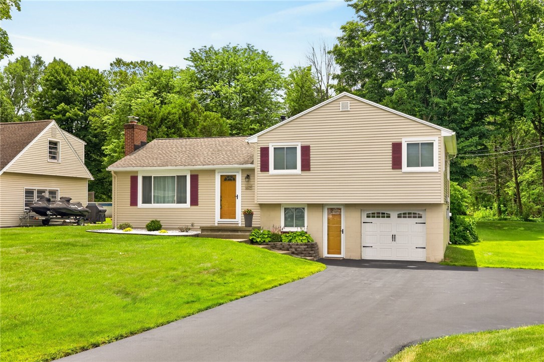 1219 Wall Road Webster, NY 14580 - Photo 2 of 29