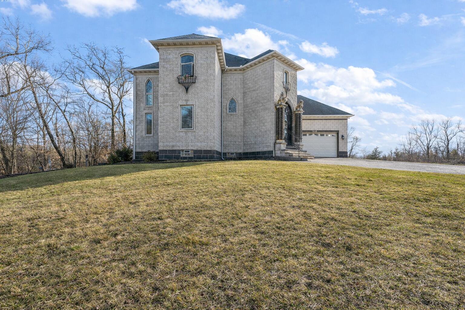3115 West 800th Street North Rensselaer, IN 47978 - Photo 4 of 36 a view of a house with a yard