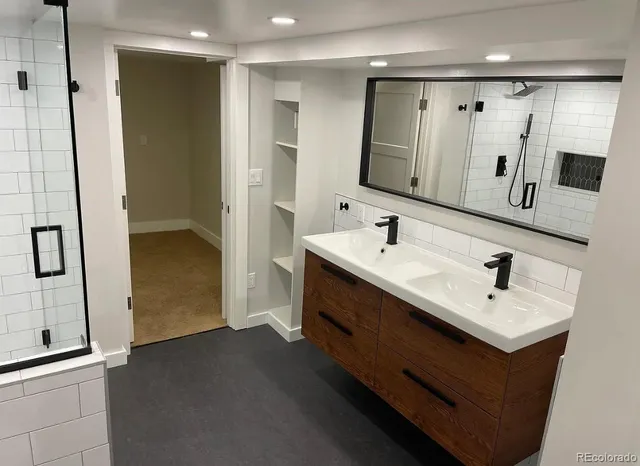 $2,650 | 5607 East 14th Avenue, Denver, CO 80220