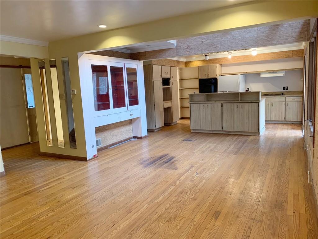 2524 Noblestown Road Pittsburgh, PA 15205 - Photo 4 of 7 Gallery Image 4