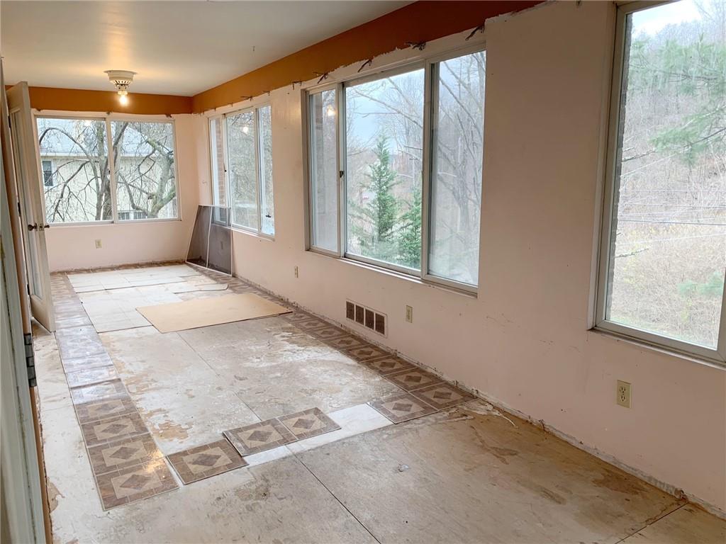 2524 Noblestown Road Pittsburgh, PA 15205 - Photo 5 of 7 Gallery Image 5