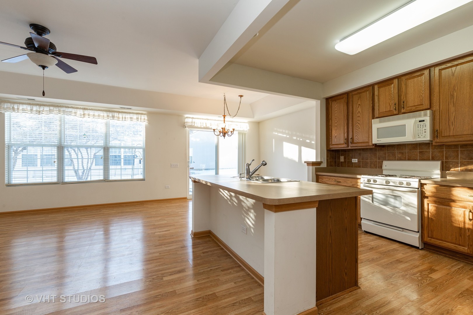 13548 Delaney Road Huntley, IL 60142 - Photo 3 of 10