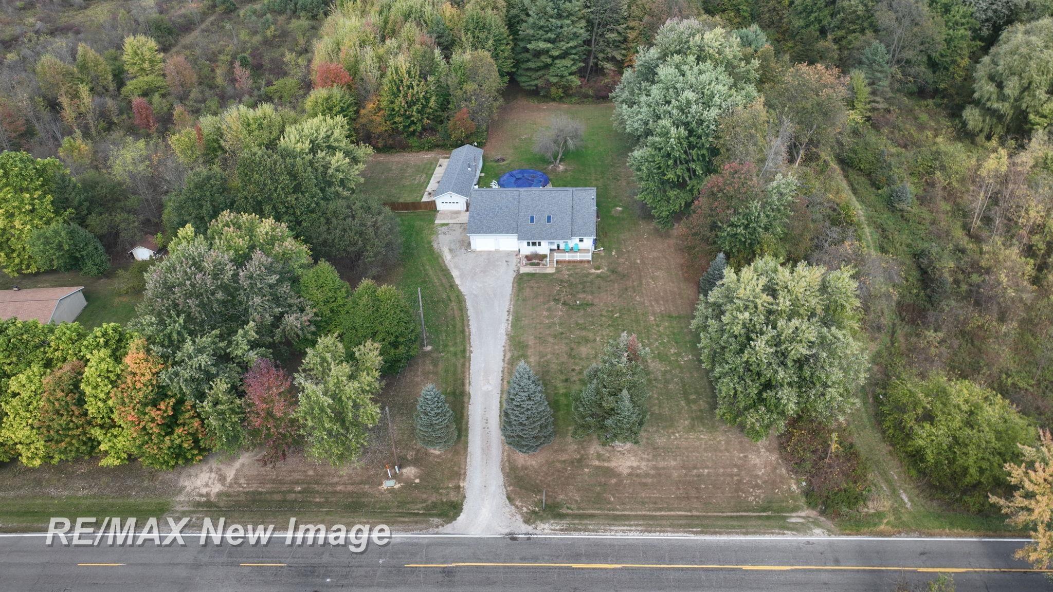 6037 Scott Road Mount Morris, MI 48458 - Photo 77 of 92 50190965-41367d68-b258-4505-b636-72ed359c87ae.JPG