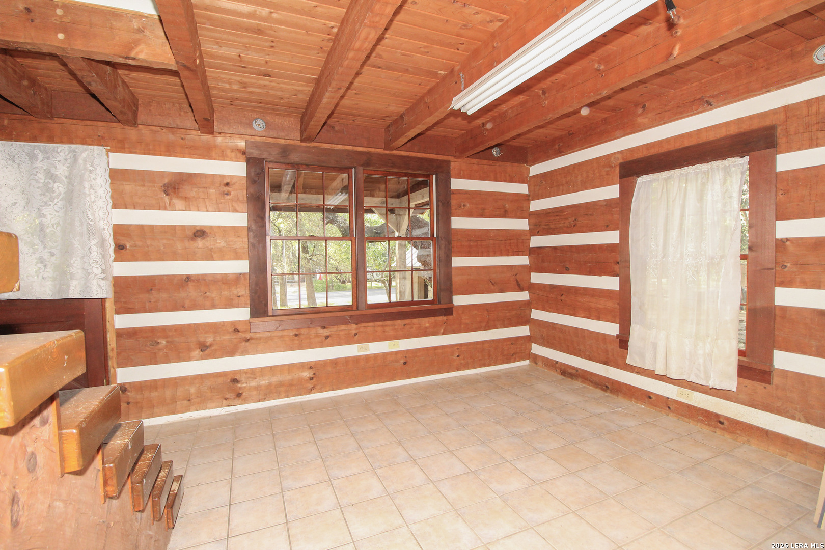 19706 Scenic Loop Road Helotes, TX 78023 - Photo 10 of 28 Gallery Image 10