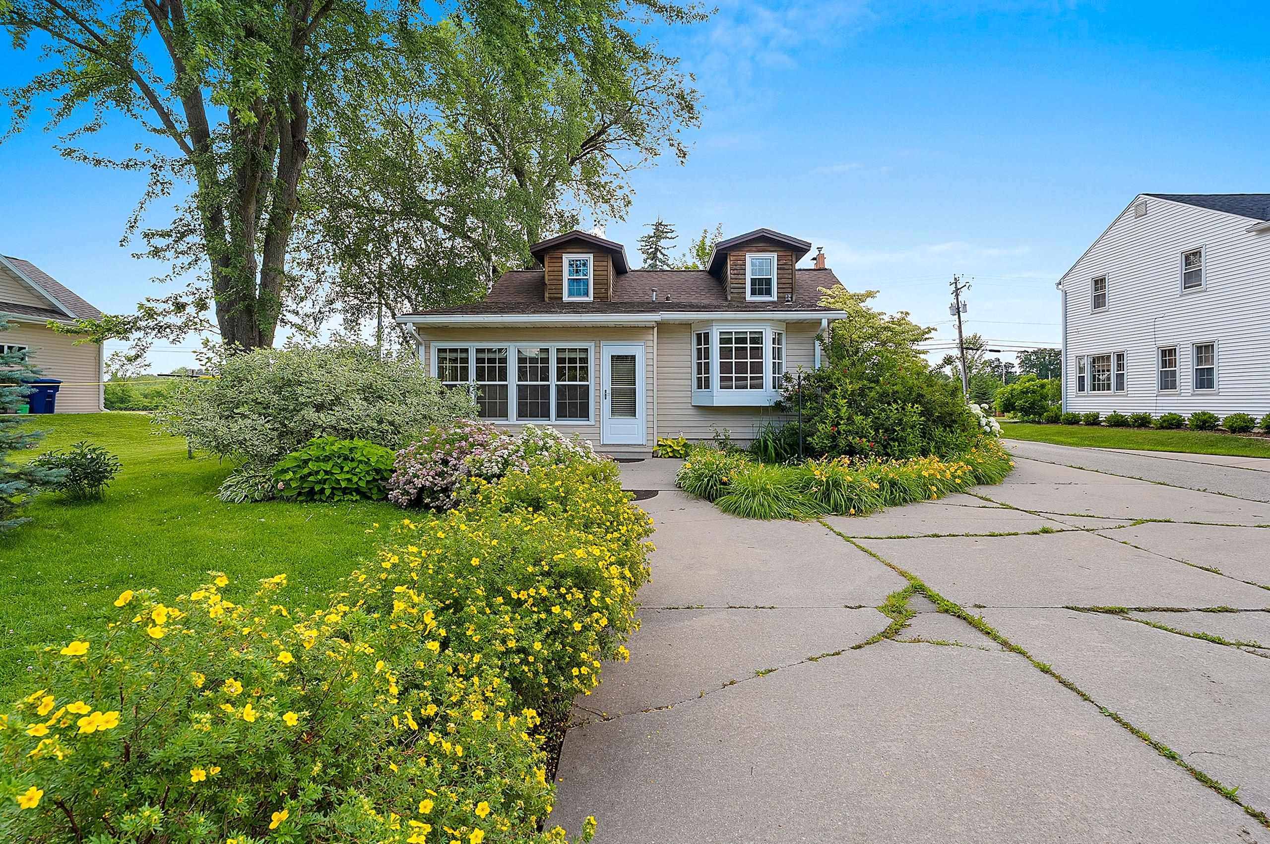 1313 Lost Dauphin Road De Pere, WI 54115 - Photo 40 of 43