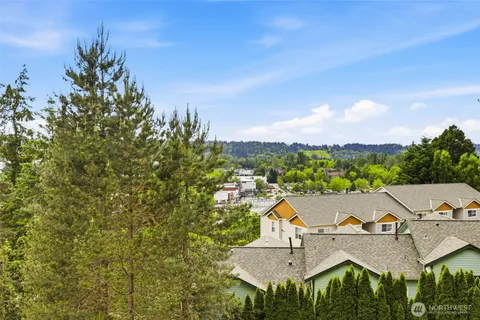 $899,000 | 8850 Redmond-Woodinville Road Northeast, Unit 301, Redmond, WA 98052