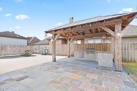 $427,000 | 305 Breemen Circle, Lafayette, LA 70508