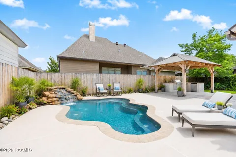 $427,000 | 305 Breemen Circle, Lafayette, LA 70508